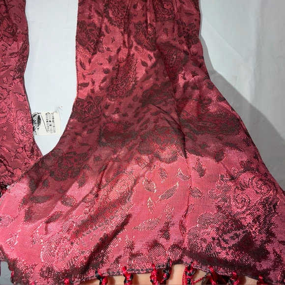 Vintage RED GLENTEX Paisley floral Print Long Scarf Rayon Black Red Long Fringe - Picture 6 of 13